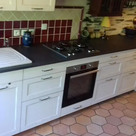 Le Petit Quernon 3* Анже