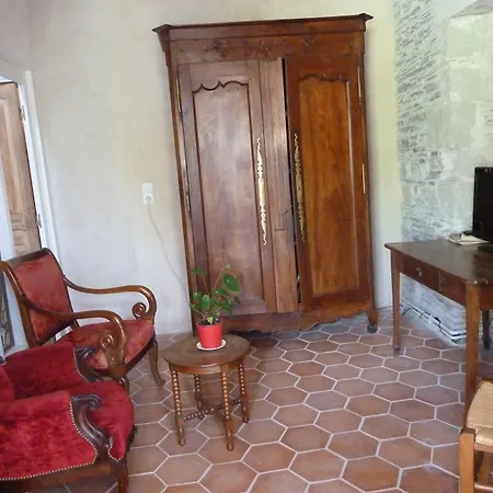 فندق مبيت وإفطار Le Petit Quernon 3*