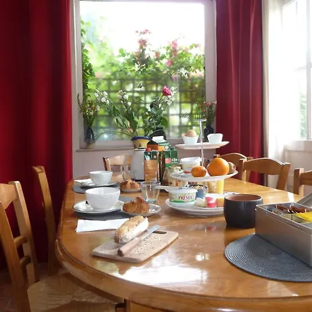 Le Petit Quernon فندق مبيت وإفطار 3*