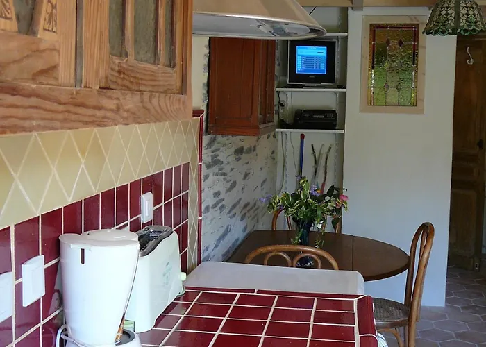 Le Petit Quernon Bed & Breakfast